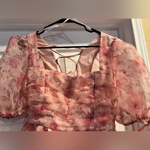 Hello Molly Spring mini dress. Large. Worn once for photo shoot. - Picture 2 of 5